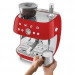 Máquina de Café Expresso Smeg 50's Retrô 1500W 127V Vermelha EGF03RDUS