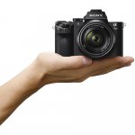 Câmera Fotográfica Digital Sony Alpha 7 II Mirrorless com Lente FE 28-70mm f/3.5-5 OSS Preta